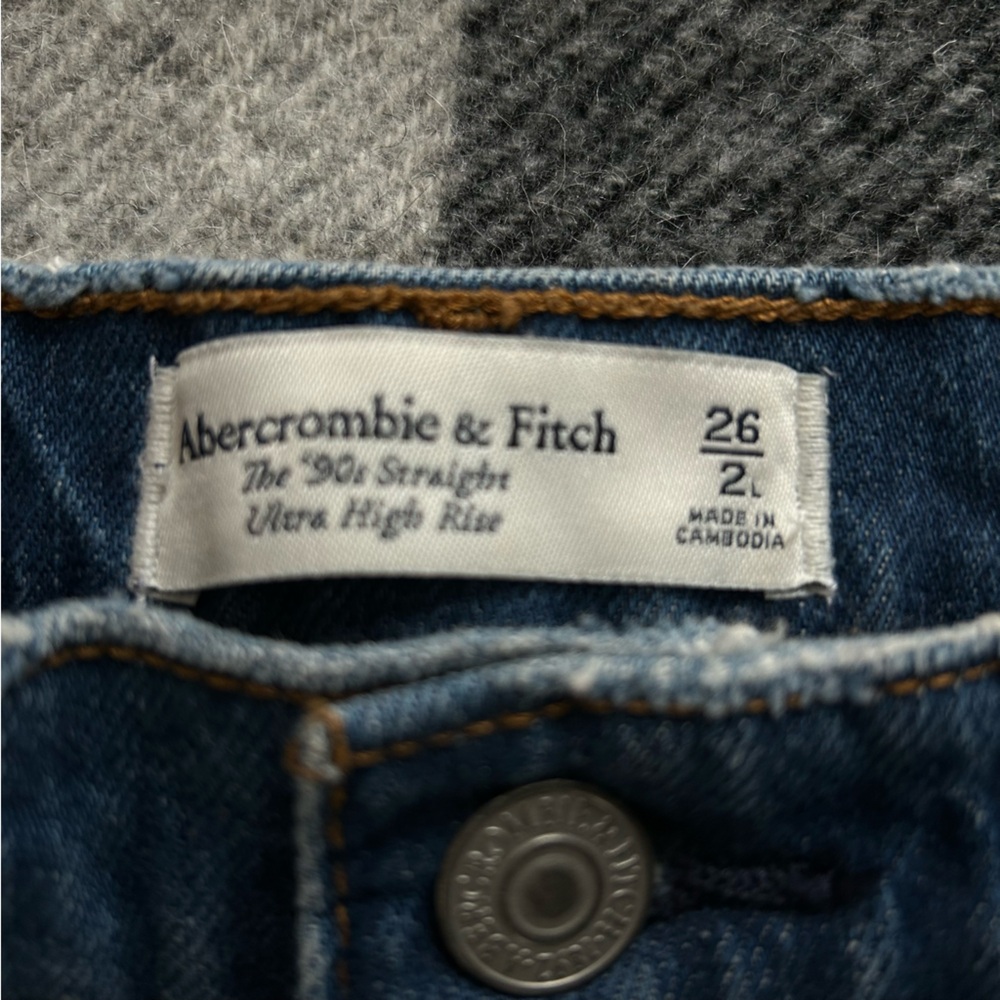 Abercrombie & Fitch Women’s the 90s straight ultra high-rise jeans Size 26/2L - Picture 2 of 9